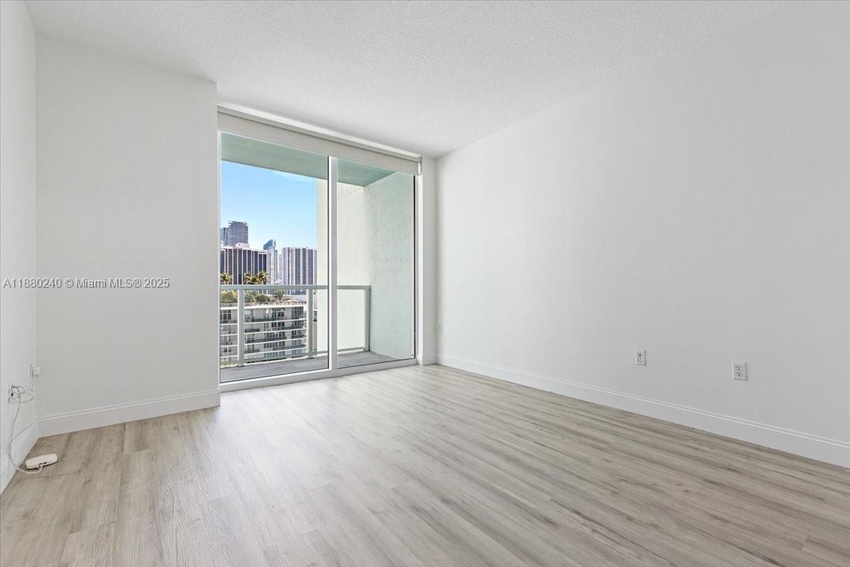 image Quantum On The Bay Condo18