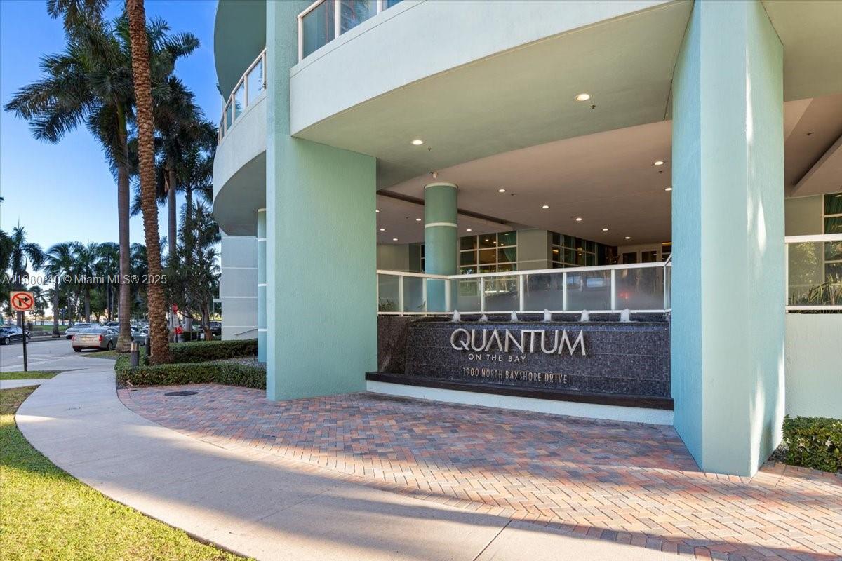image Quantum On The Bay Condo3