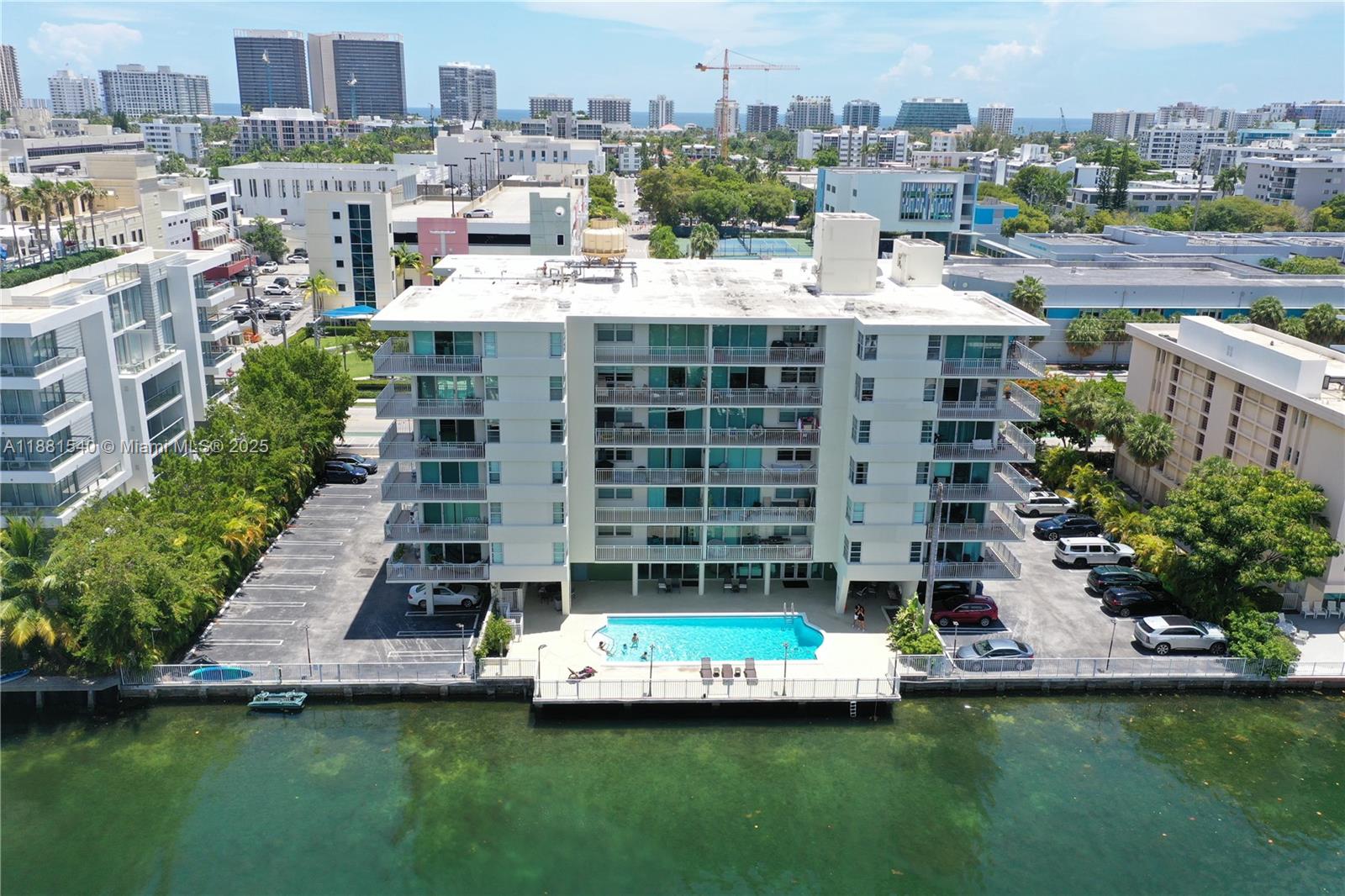 9500 W Bay Hbr Dr #2G