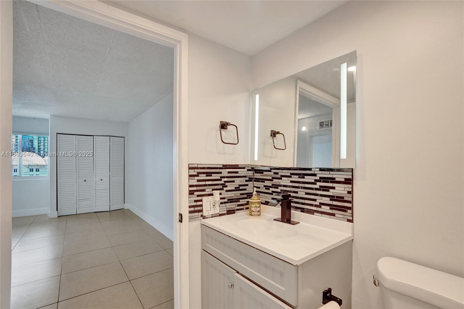 image Madison Downtown Condo9