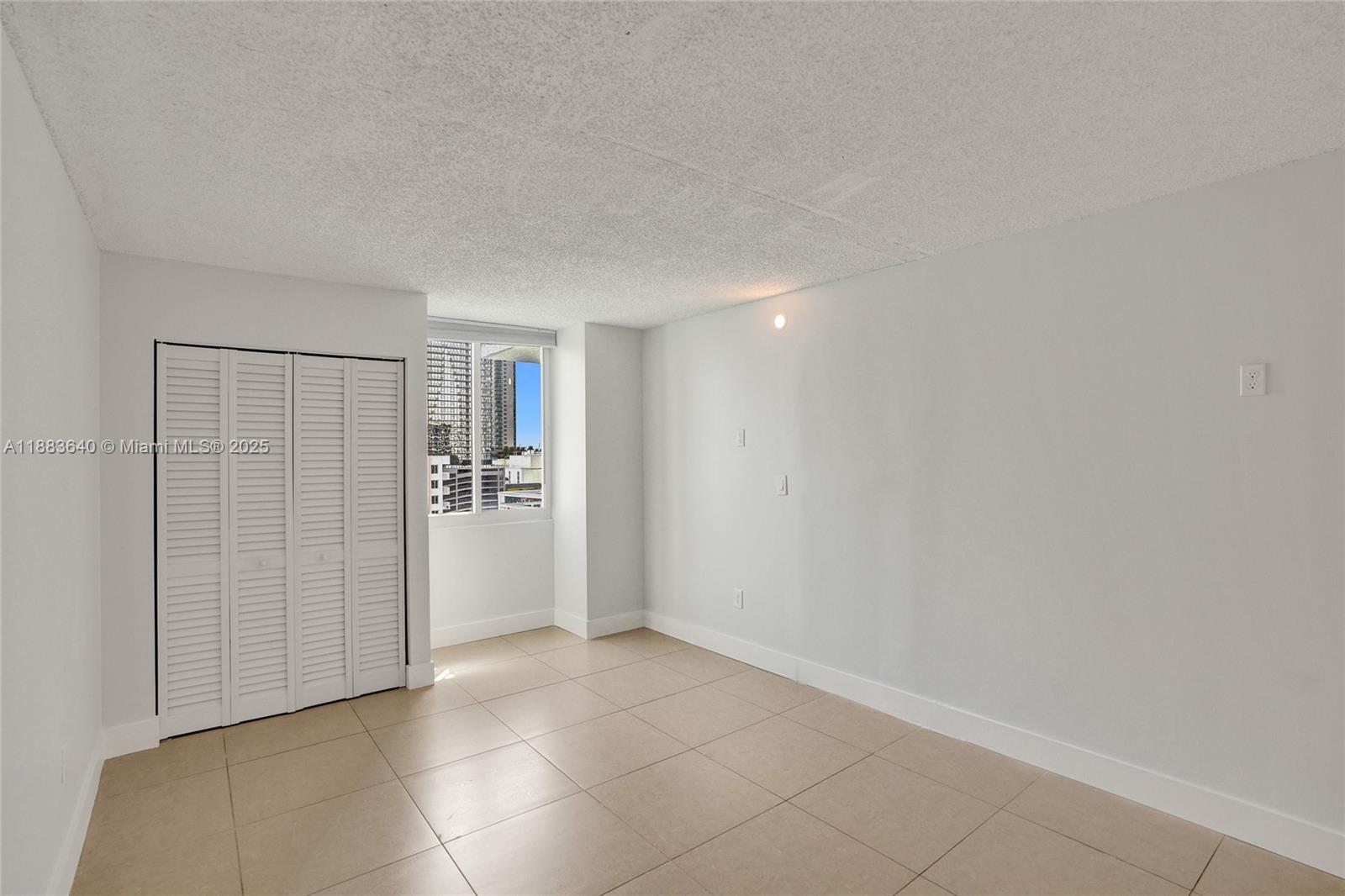 image Madison Downtown Condo11