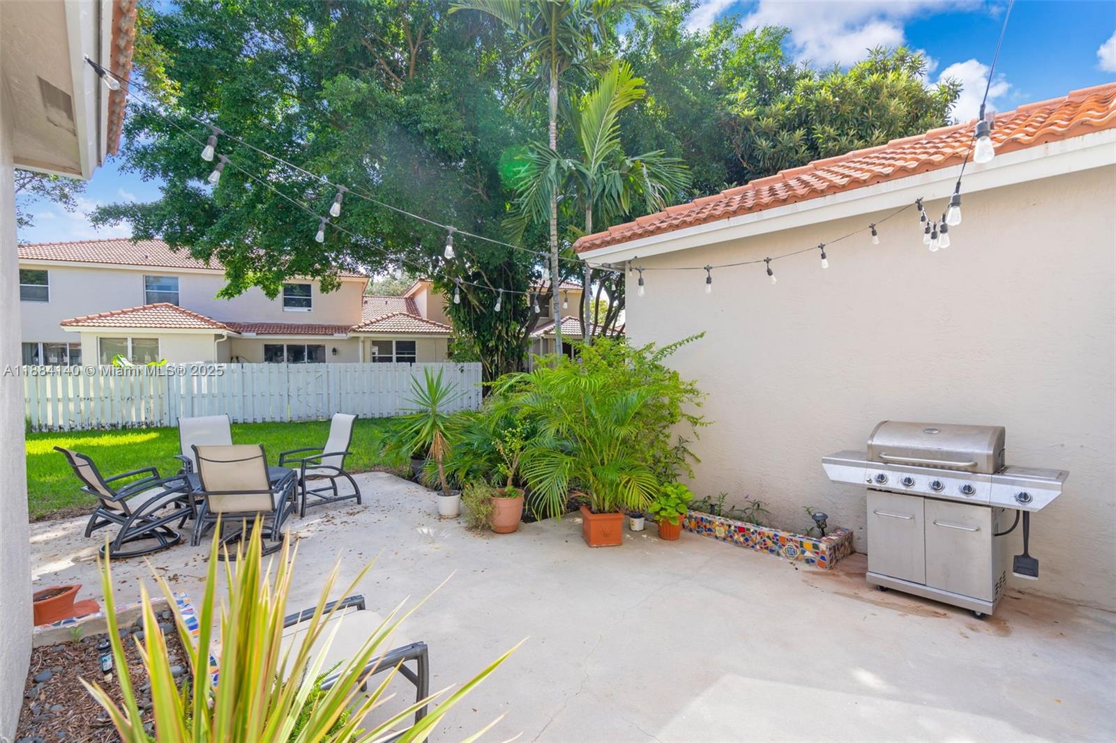 845 NW 132nd Ave Pembroke Pines, FL 33028