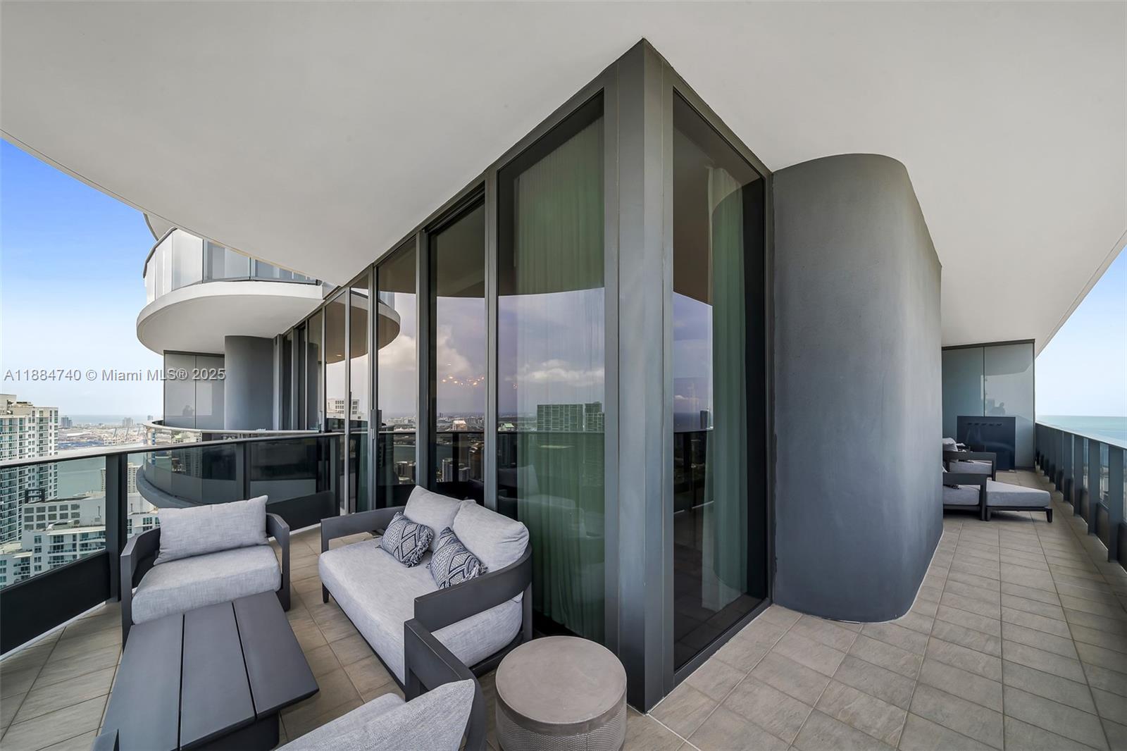 image Brickell Flatiron32