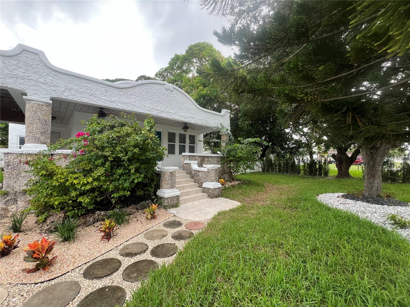 130 SW 1st Ave #130