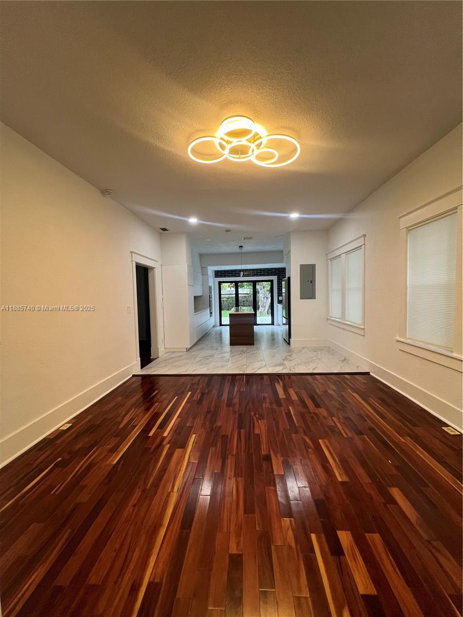 130 SW 1st Ave #130 Hallandale Beach, FL 33009