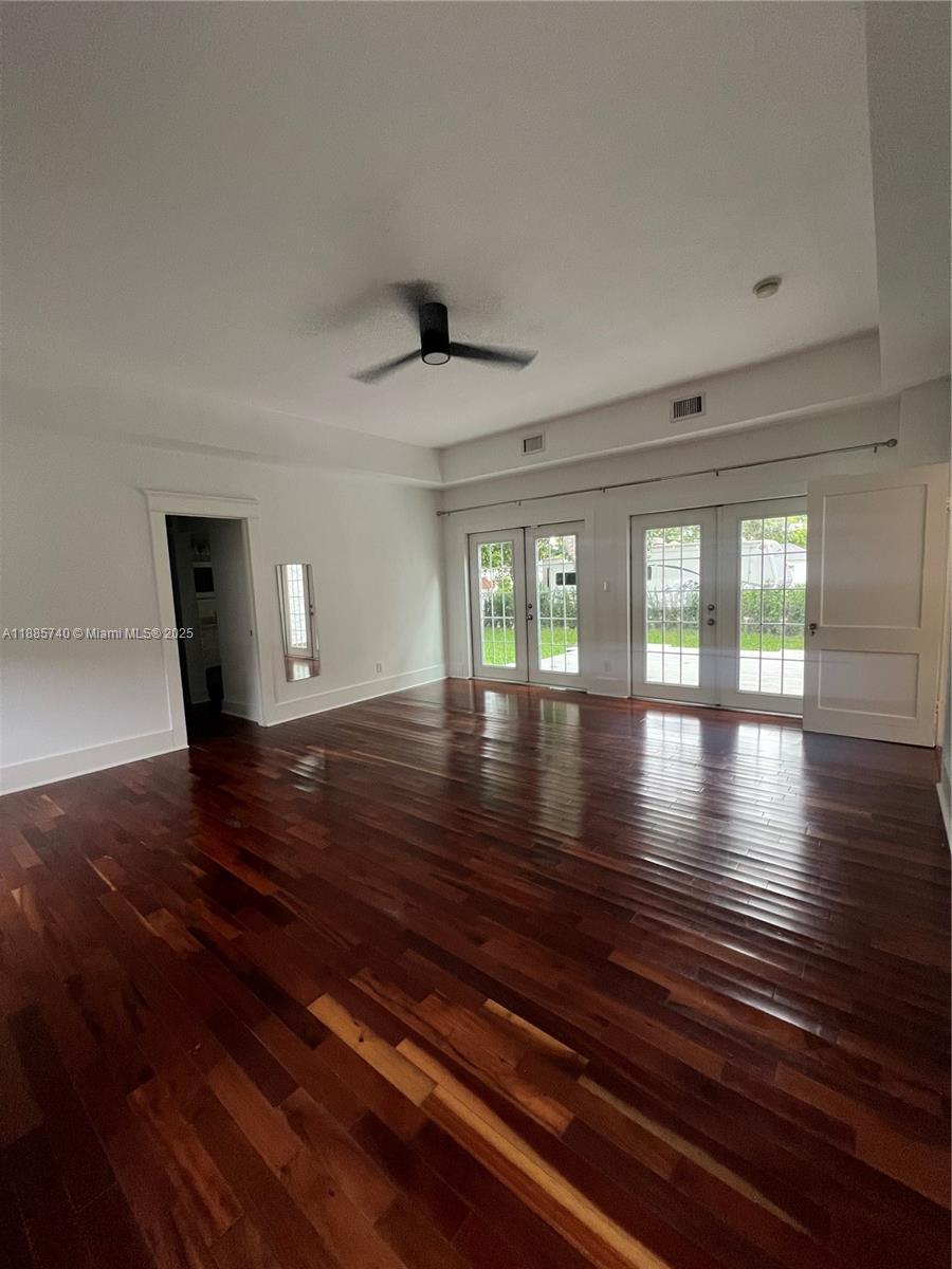 130 SW 1st Ave #130 Hallandale Beach, FL 33009