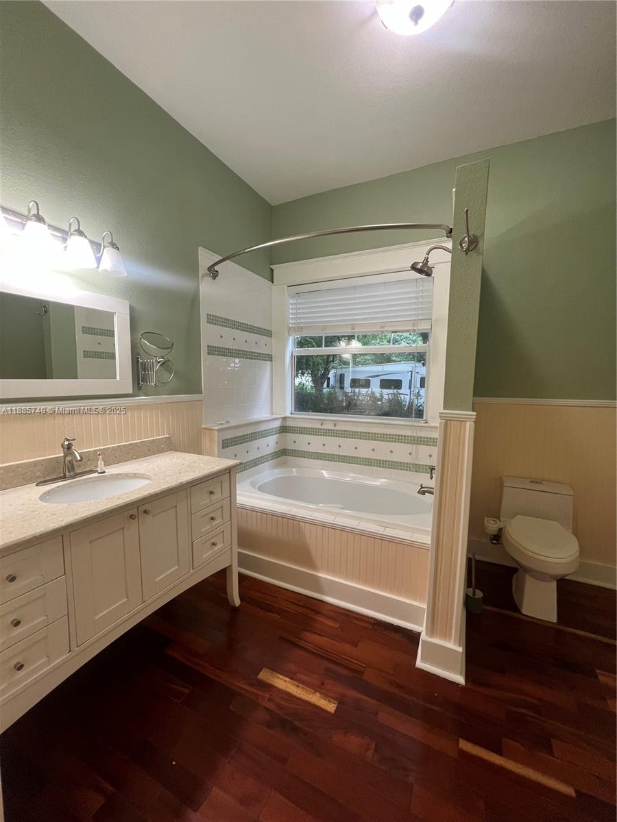 130 SW 1st Ave #130 Hallandale Beach, FL 33009