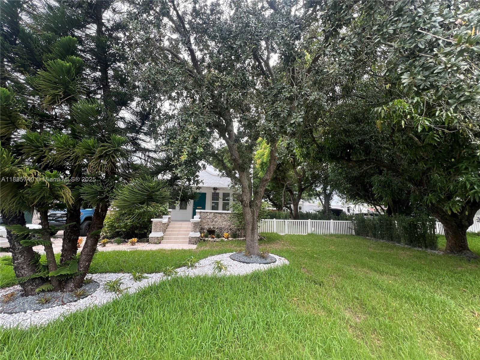 130 SW 1st Ave #130 Hallandale Beach, FL 33009