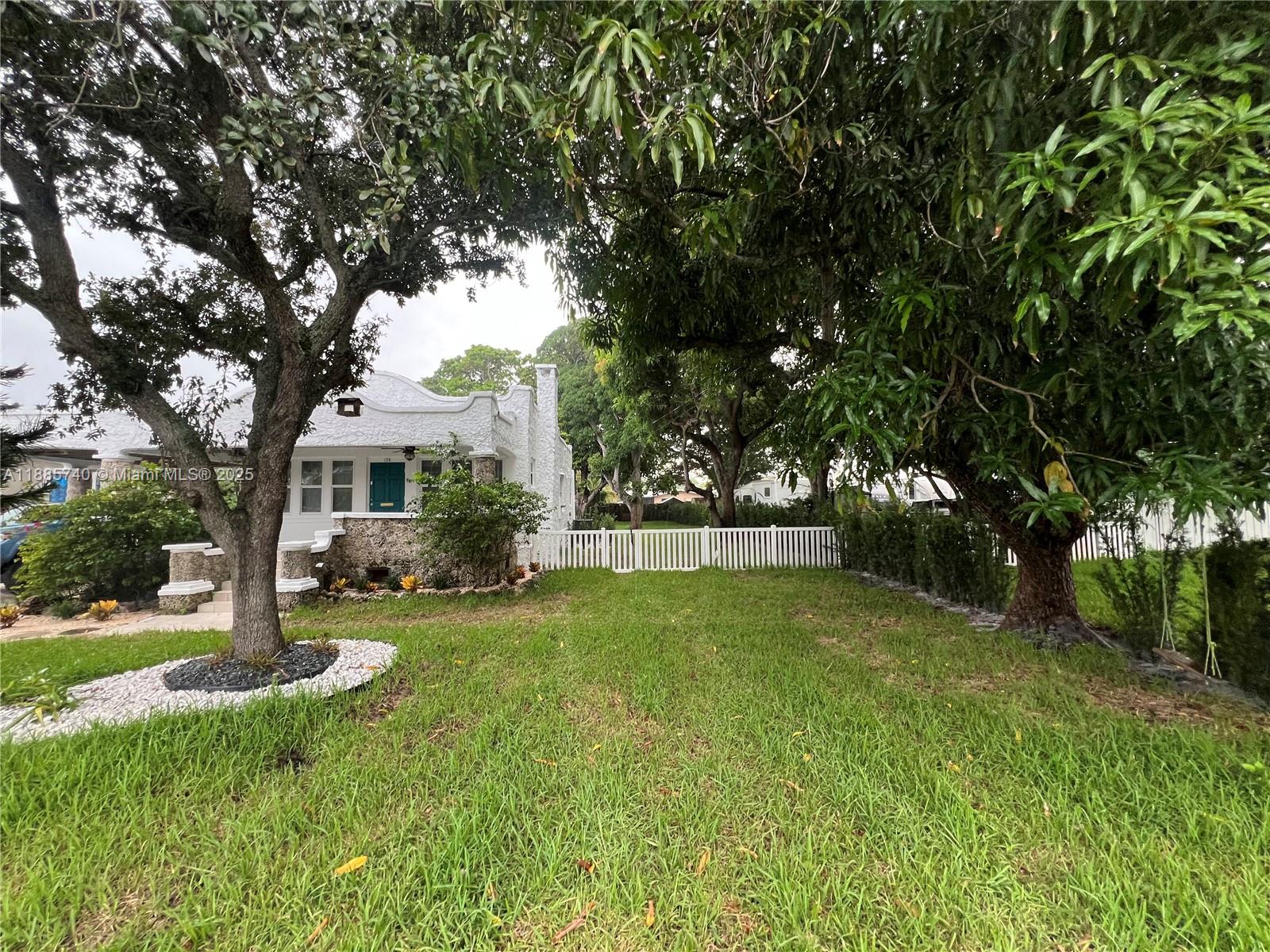 130 SW 1st Ave #130 Hallandale Beach, FL 33009