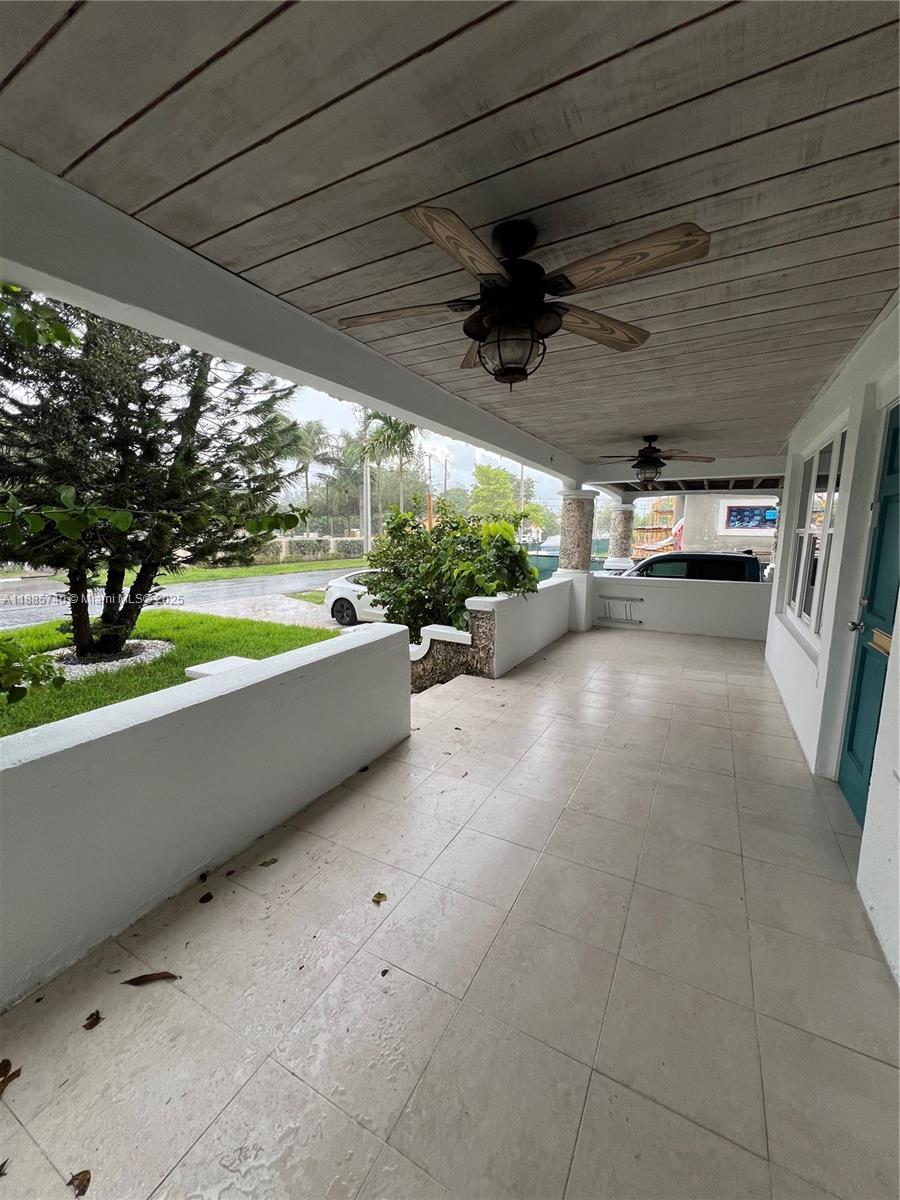 130 SW 1st Ave #130 Hallandale Beach, FL 33009