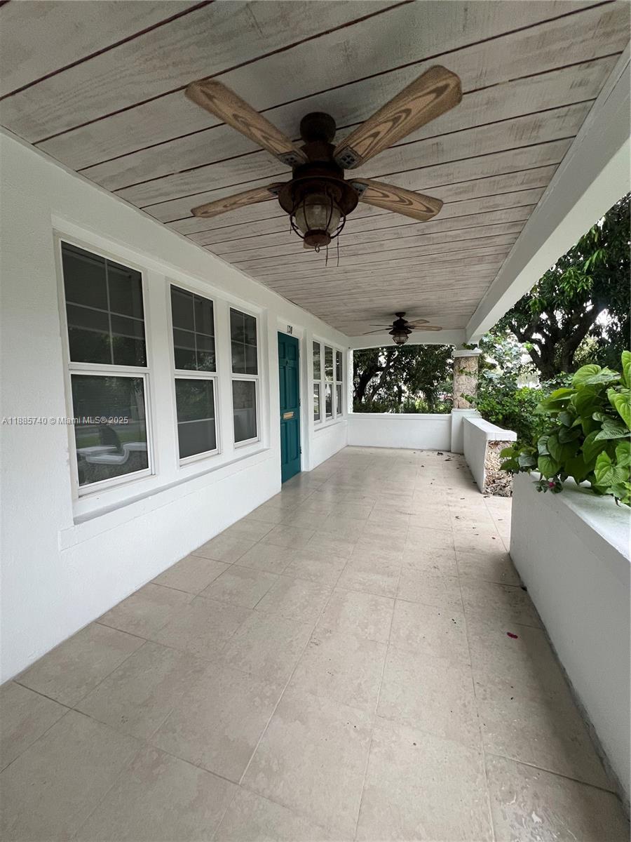 130 SW 1st Ave #130 Hallandale Beach, FL 33009