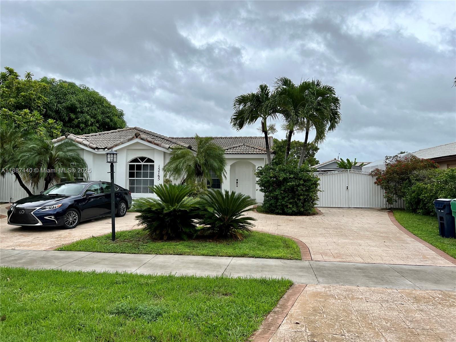 15765 SW 139th Ave