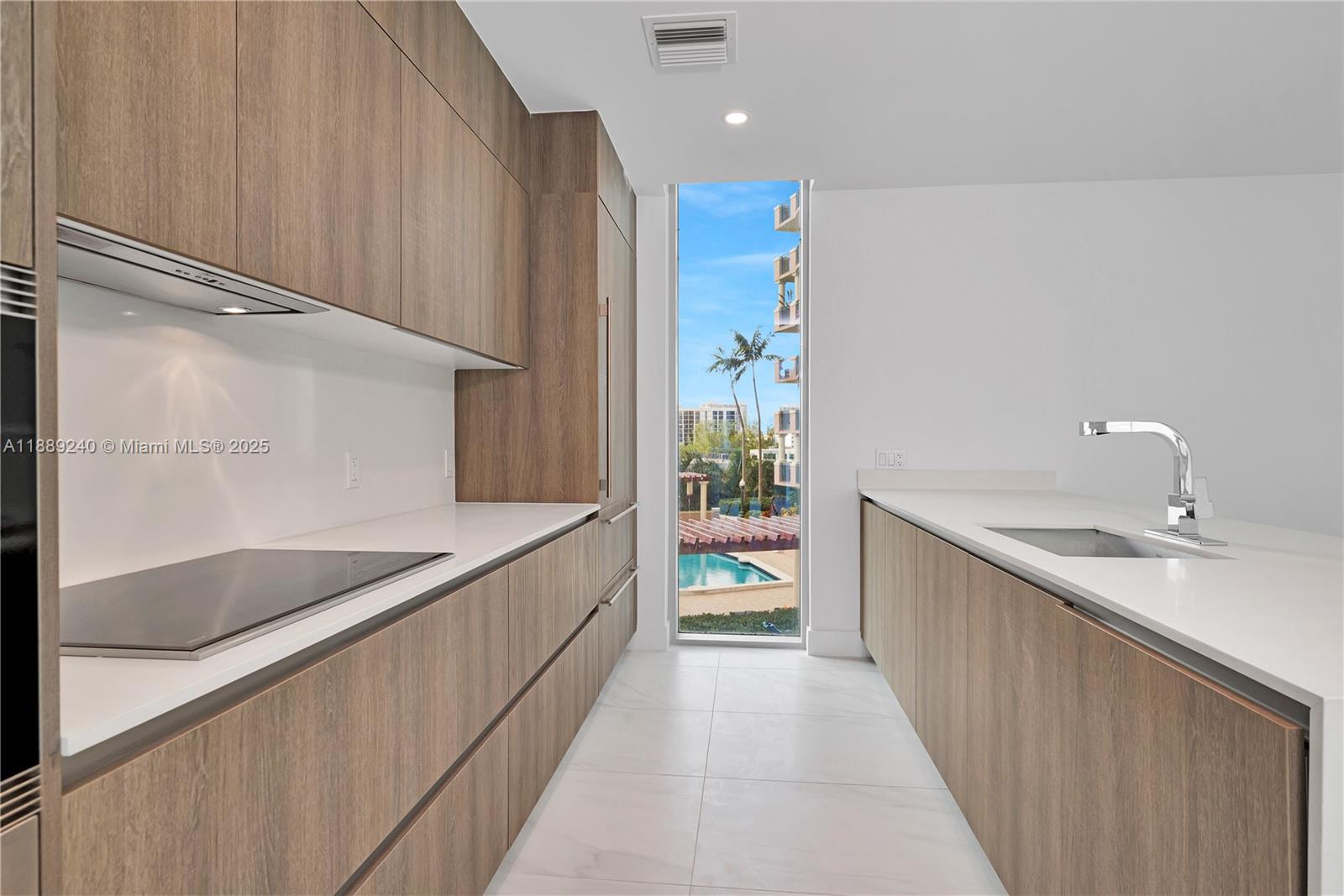 17550 Collins Ave #501
