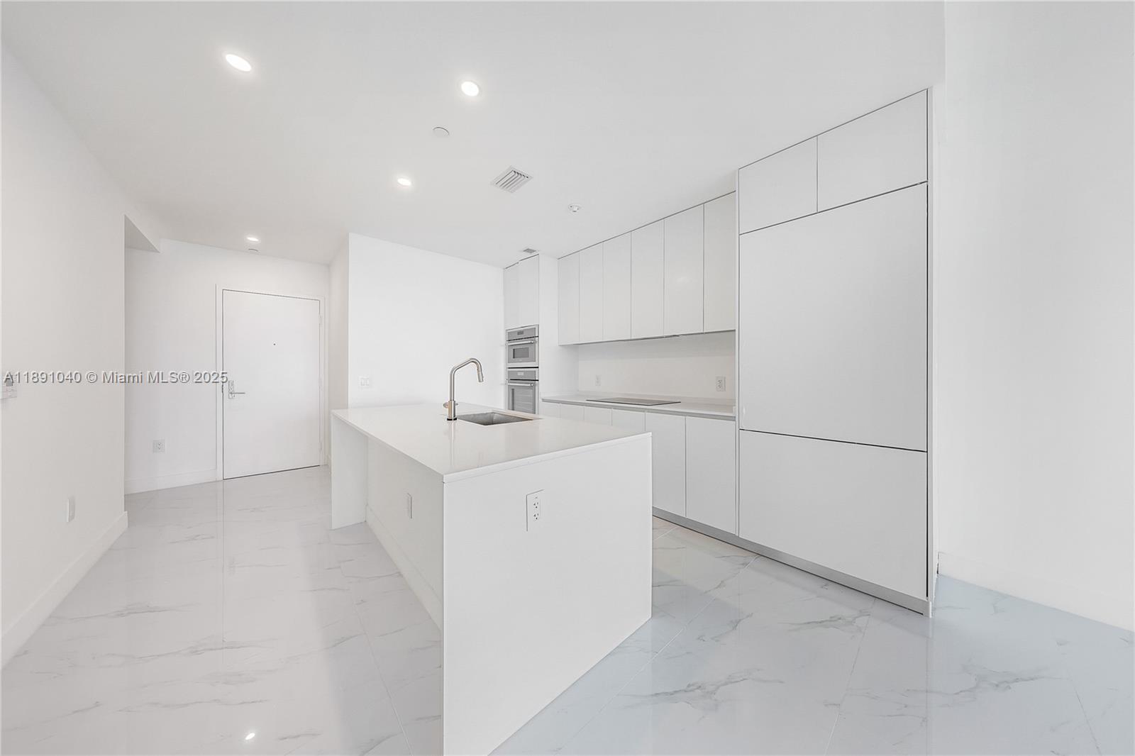 700 NE 24th St #3402 Miami, FL 33137