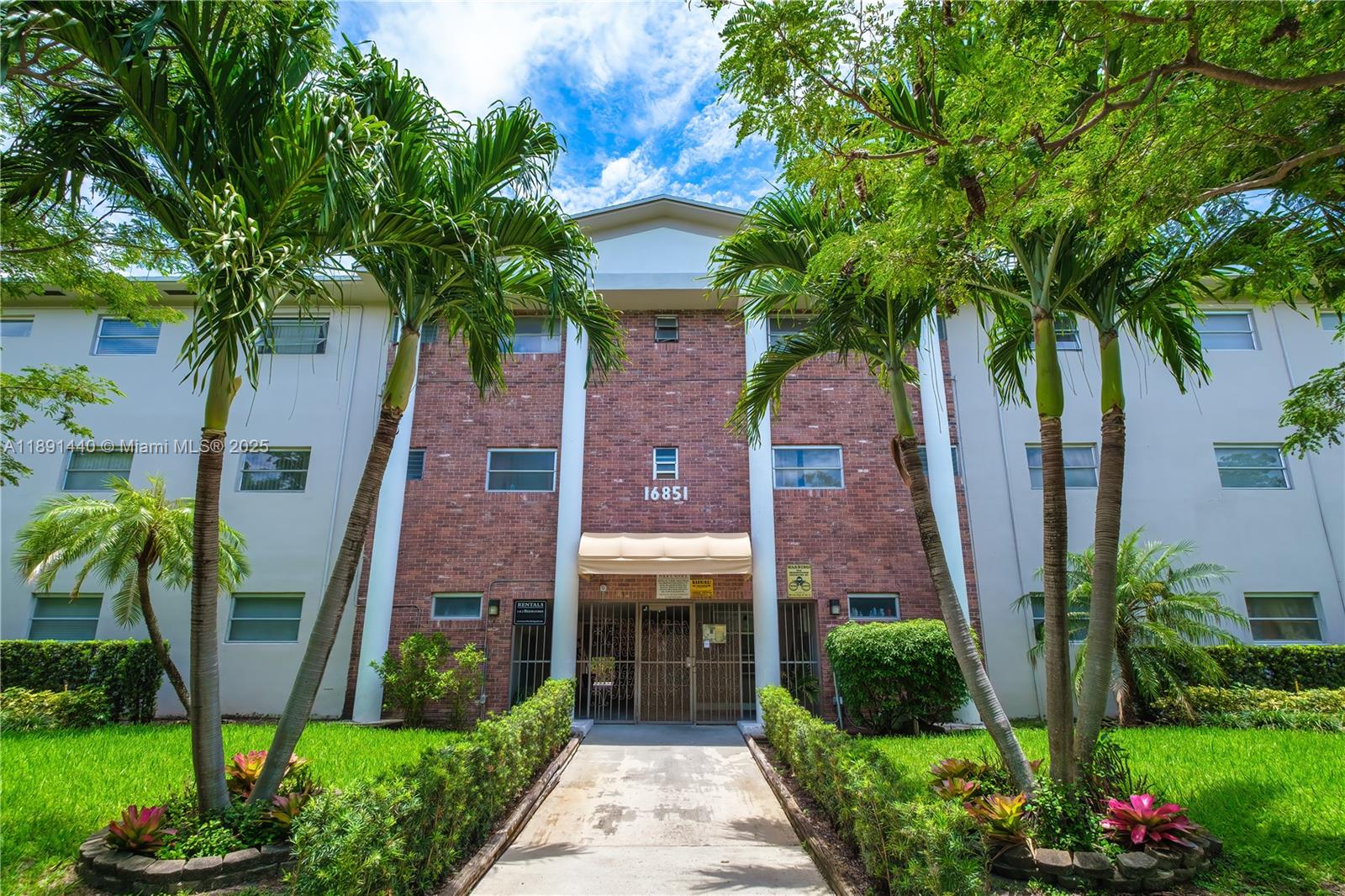 16851 NE 18th Ave #212