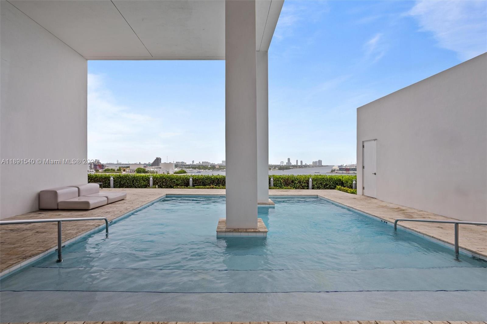 image Ten Museum Pk8