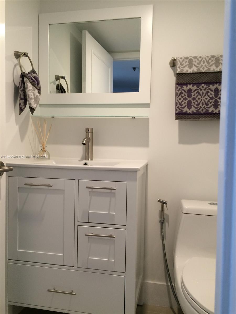 image Brickell Key Ii Condo12