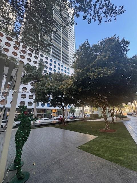 image 500 Brickell East71