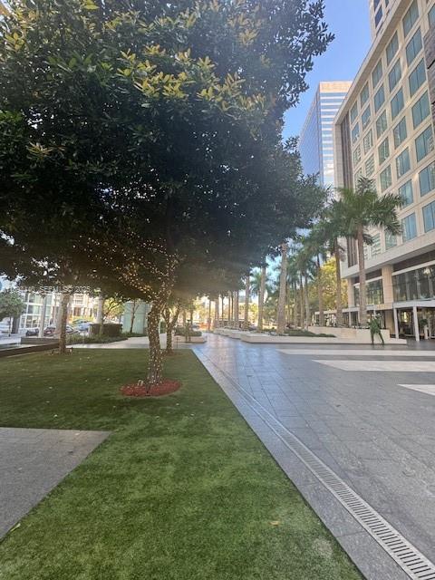 image 500 Brickell East72