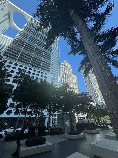 image 500 Brickell East74