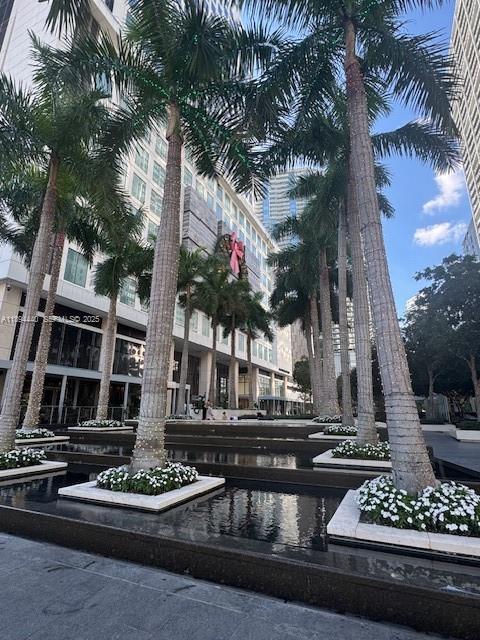 image 500 Brickell East76
