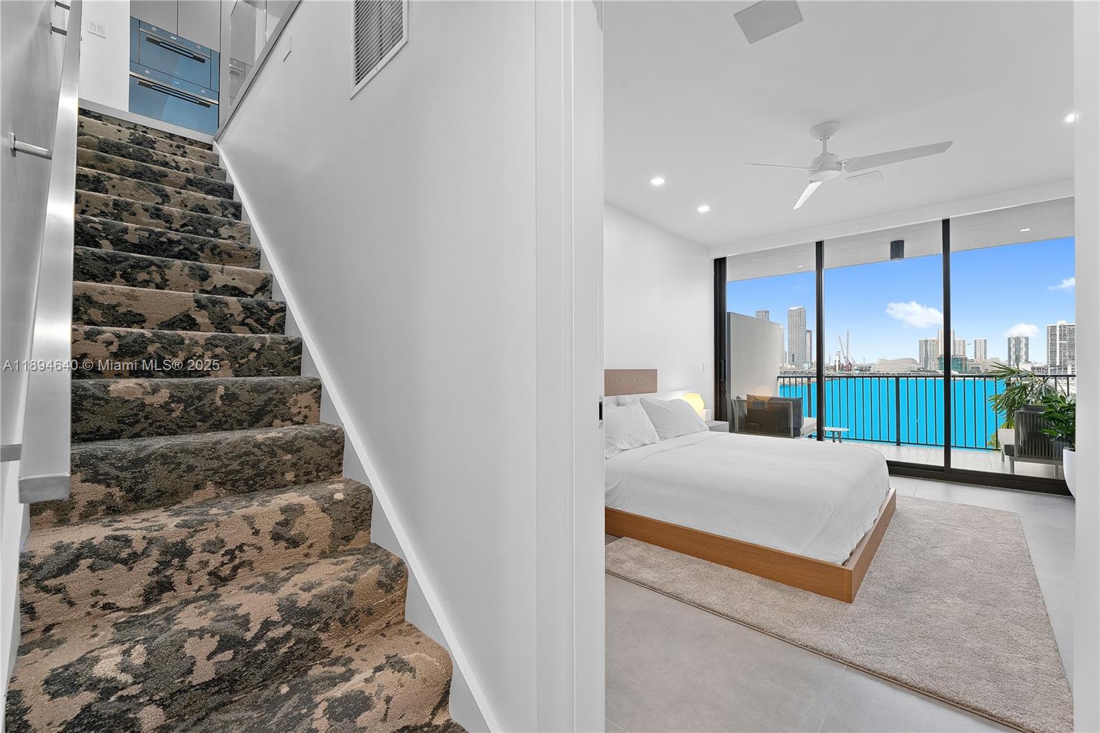 image One Thousand Venetian18