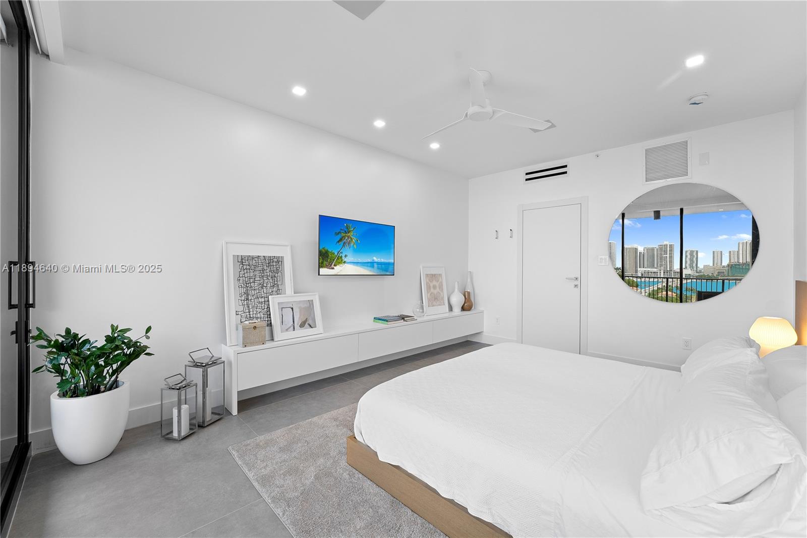 image One Thousand Venetian20