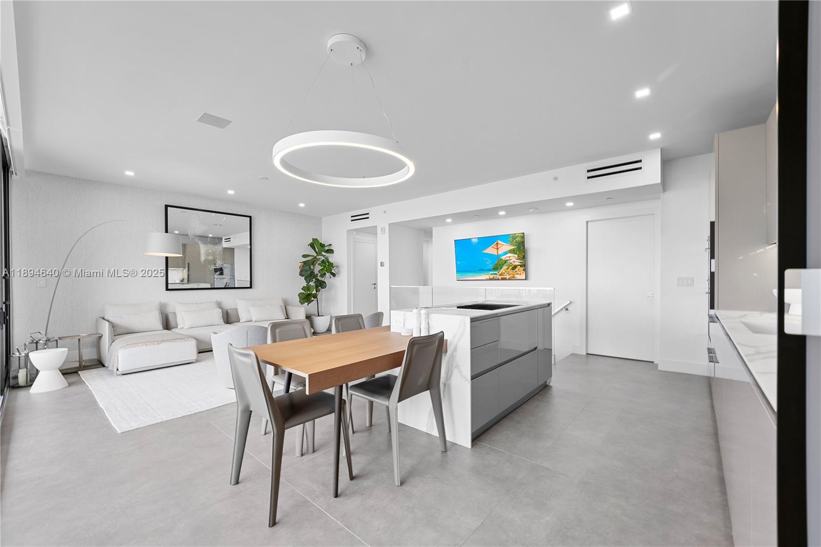 image One Thousand Venetian3