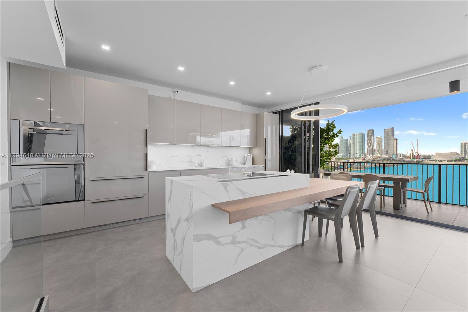 image One Thousand Venetian6