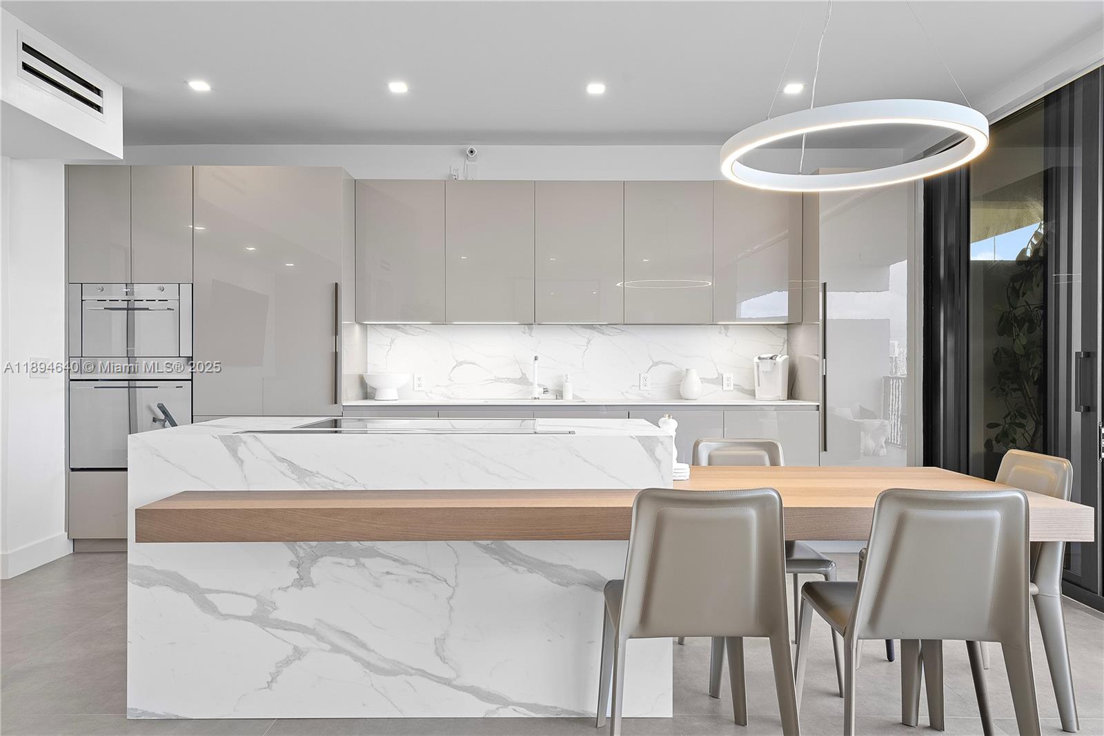 image One Thousand Venetian7