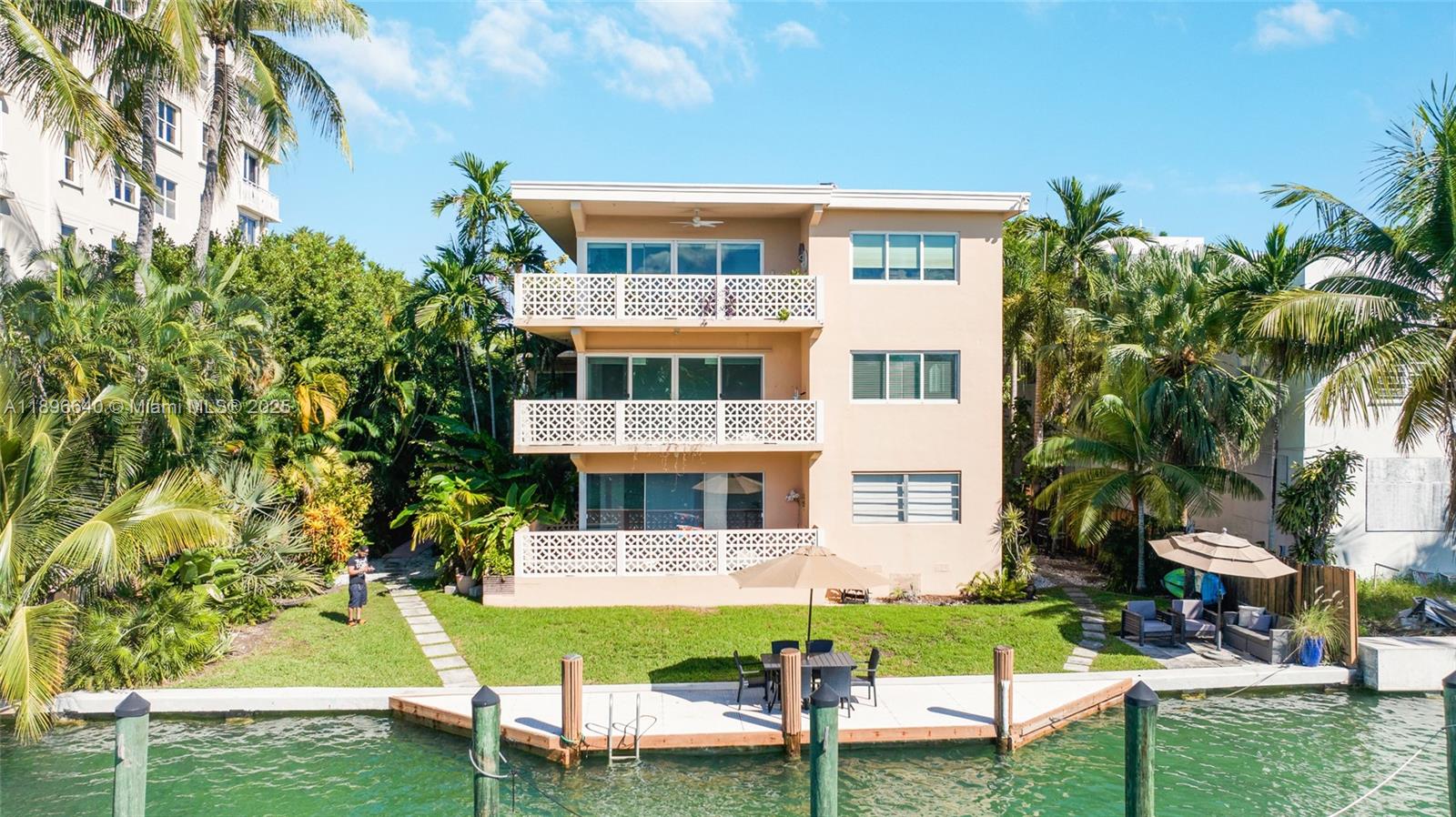 10110 W Bay Hbr Dr #4