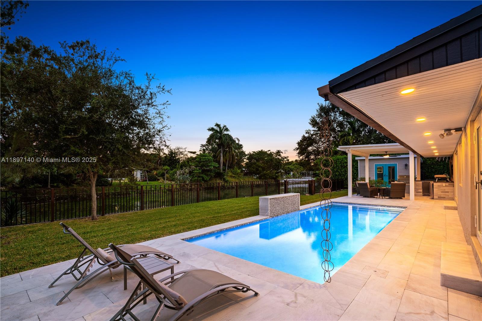 6380 SW 63rd Ave South Miami, FL 33143