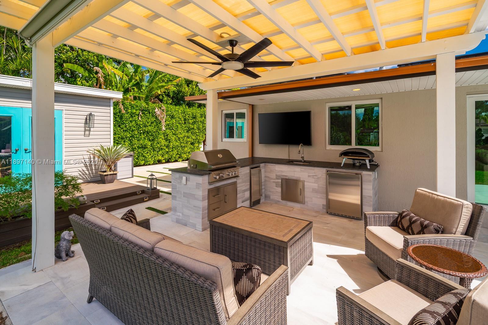 6380 SW 63rd Ave South Miami, FL 33143