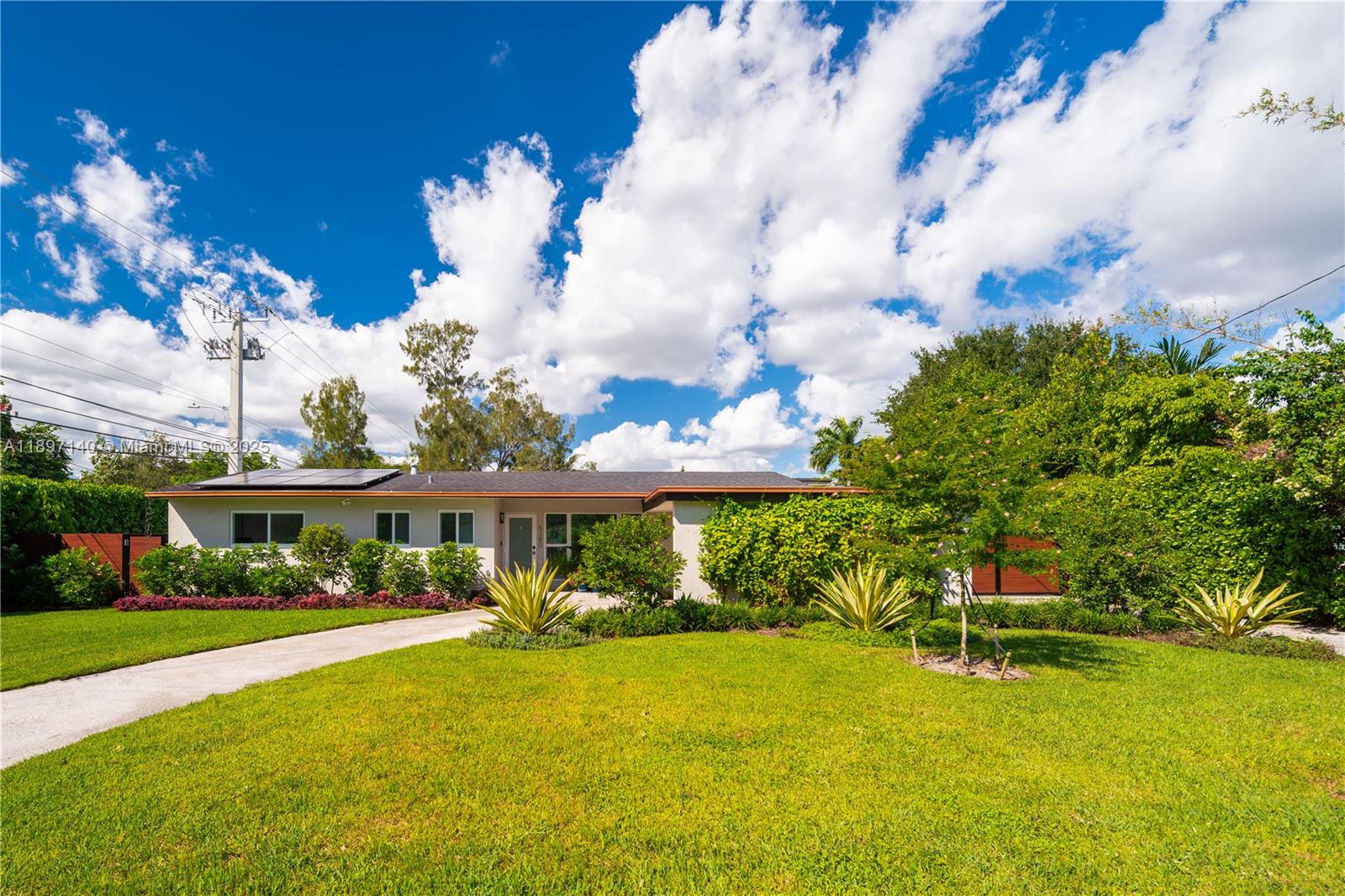 6380 SW 63rd Ave South Miami, FL 33143