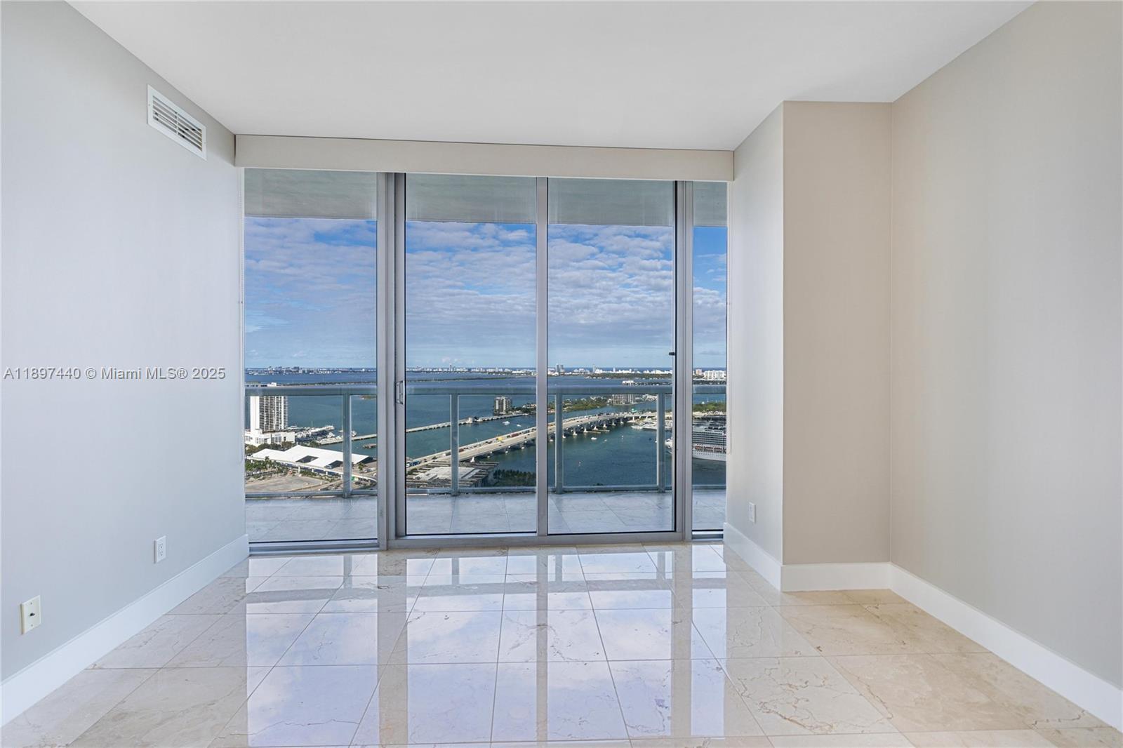 888 Biscayne Blvd #4311