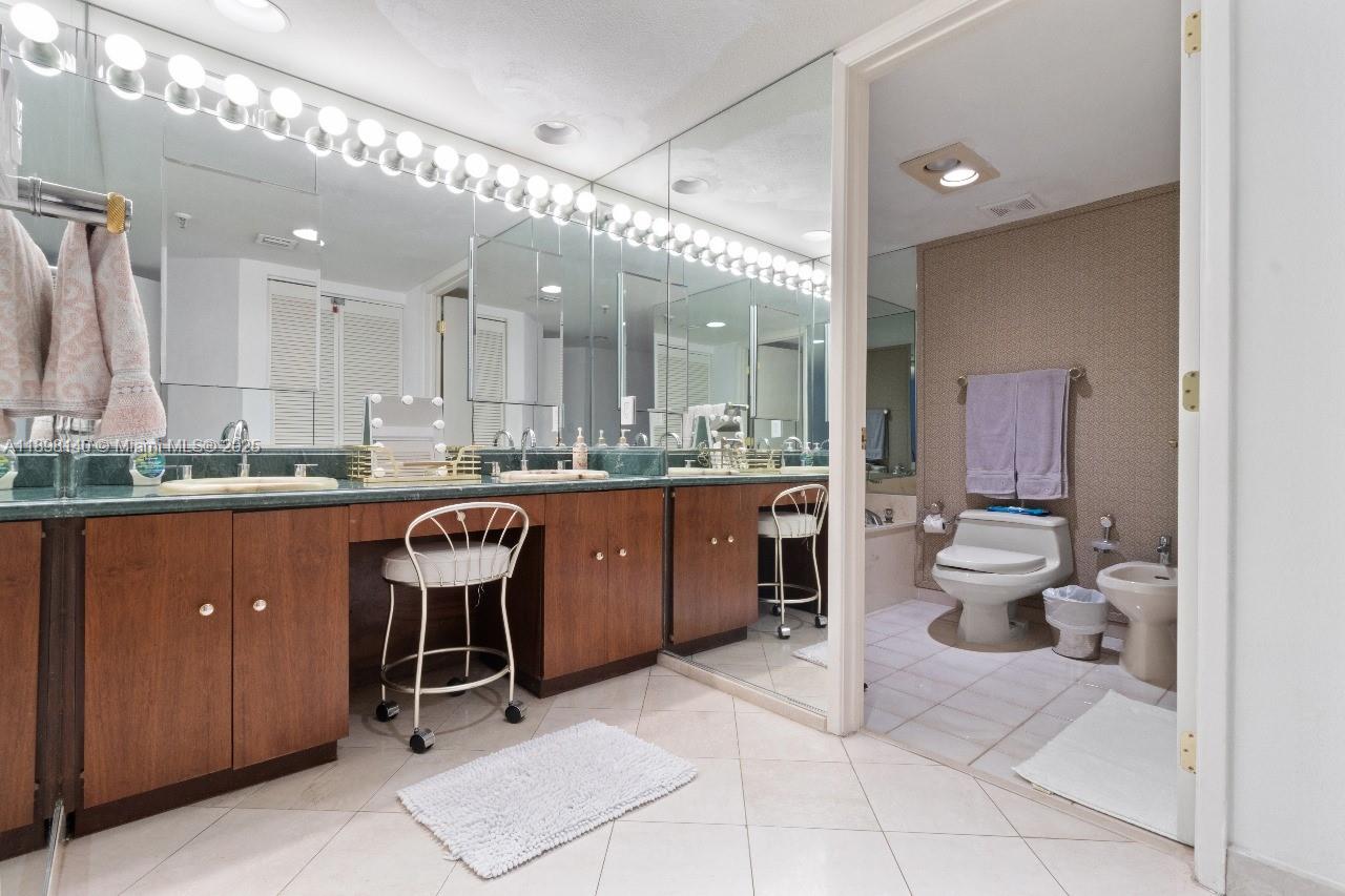 image Brickell Key One Condo9