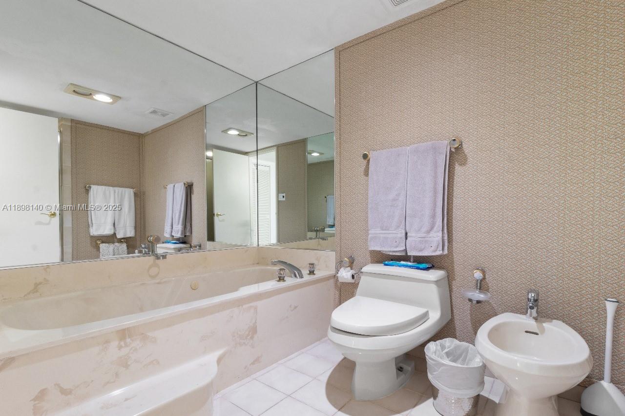 image Brickell Key One Condo10