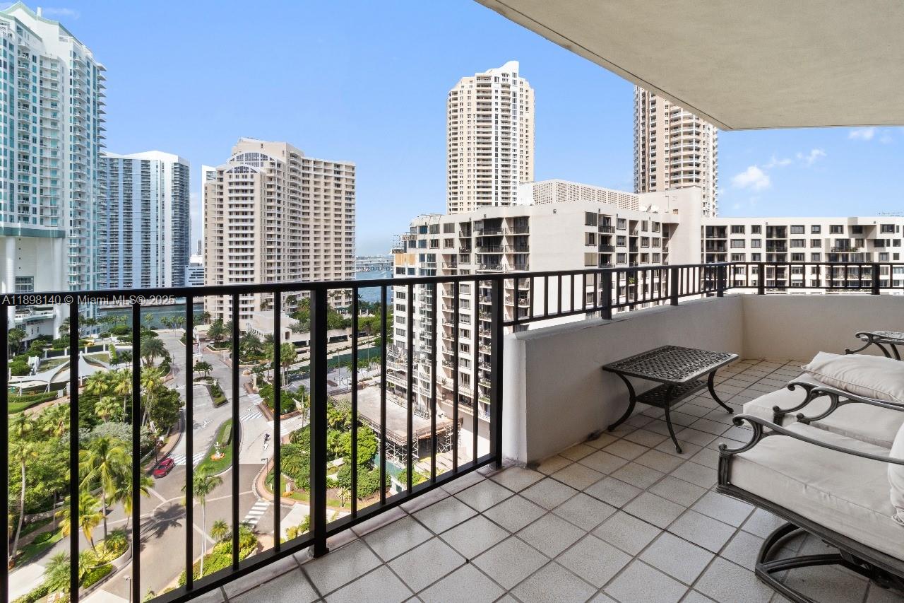 image Brickell Key One Condo17