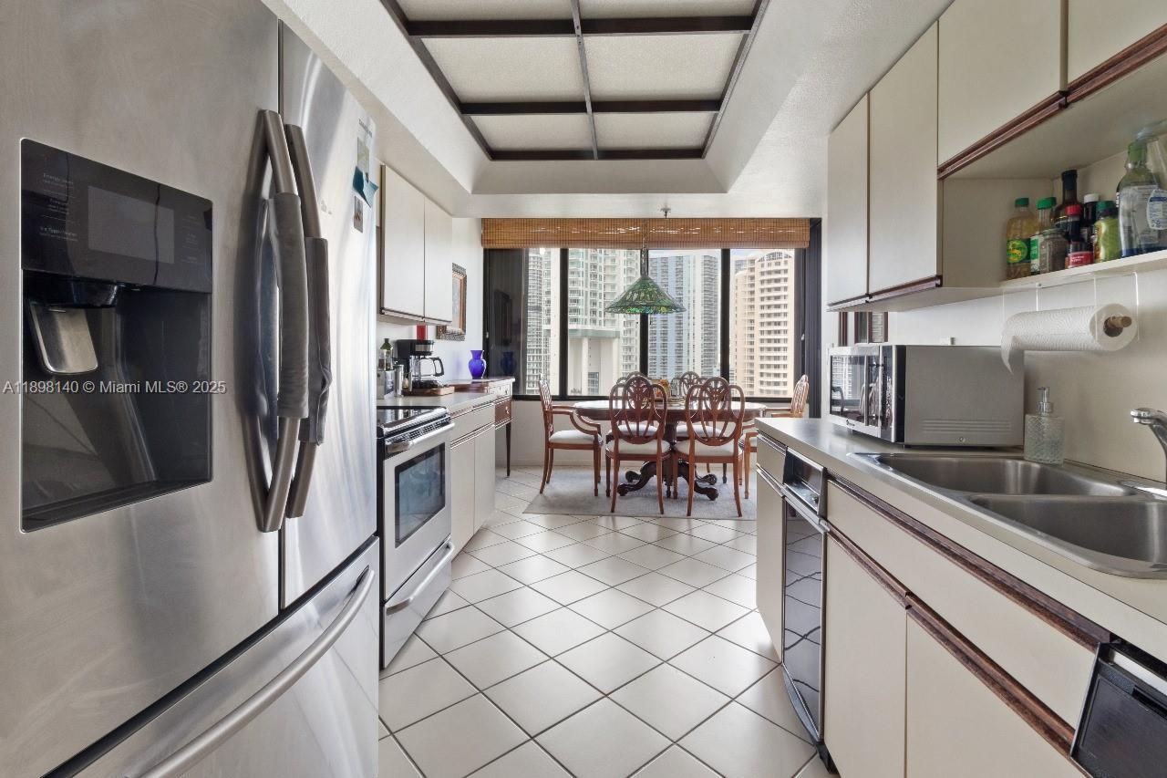 image Brickell Key One Condo5