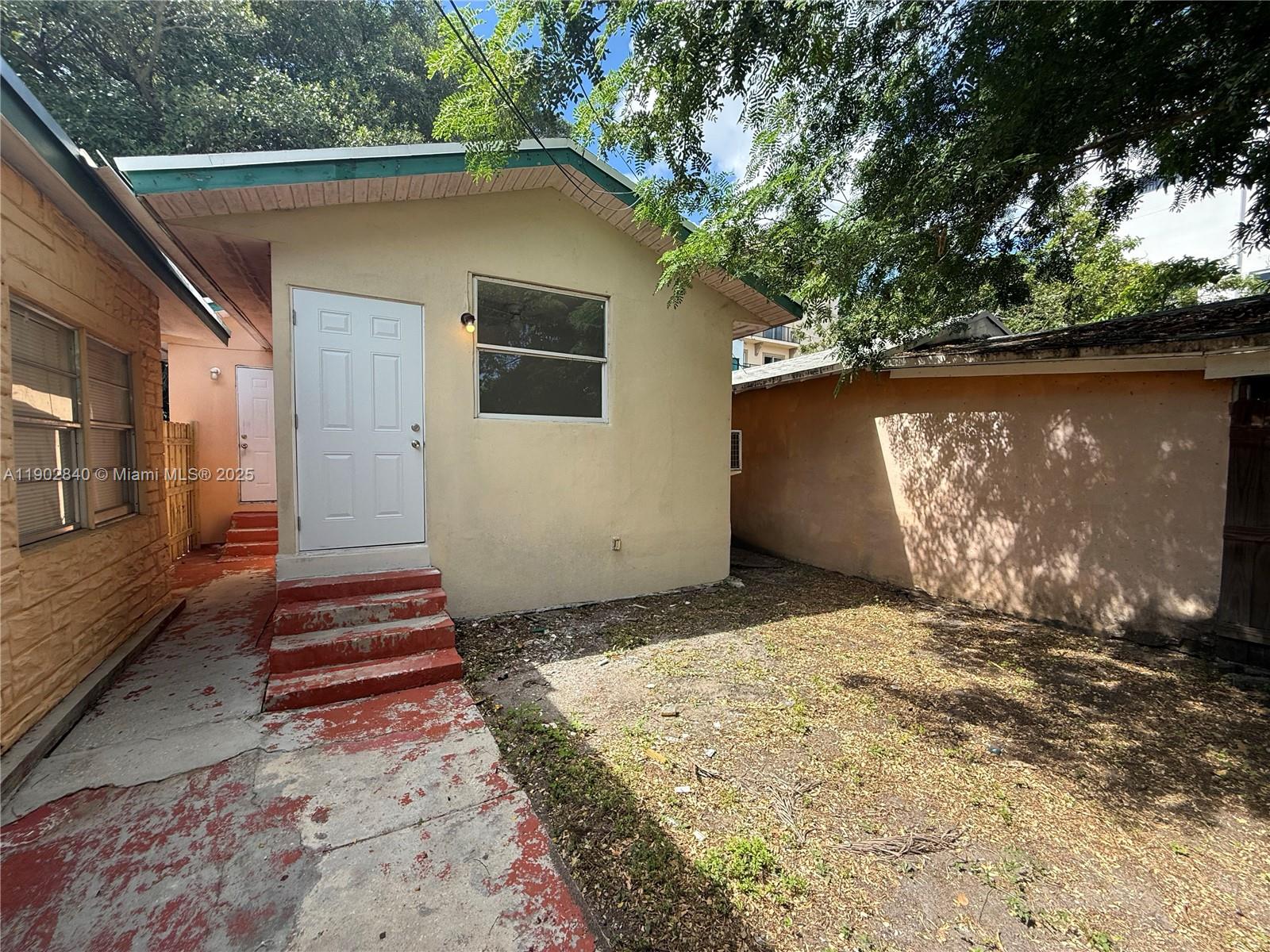 906 SW 14th Ave #908