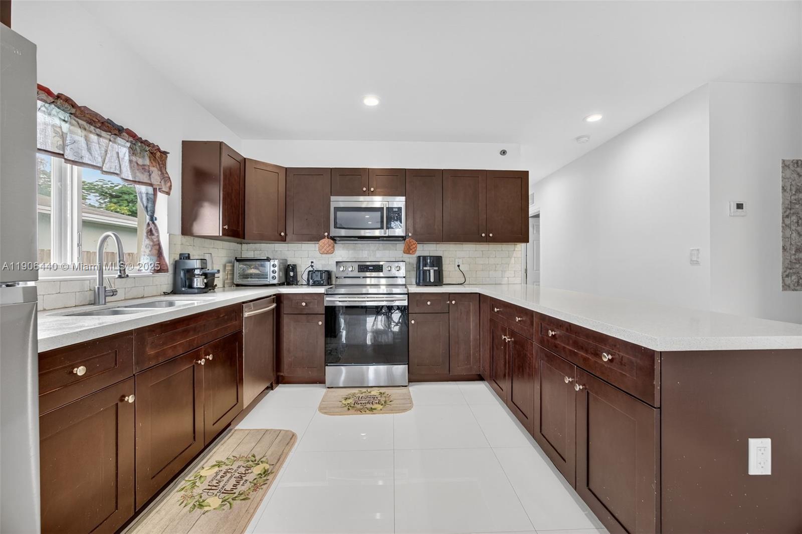 344 SW 3rd St Florida City, FL 33034