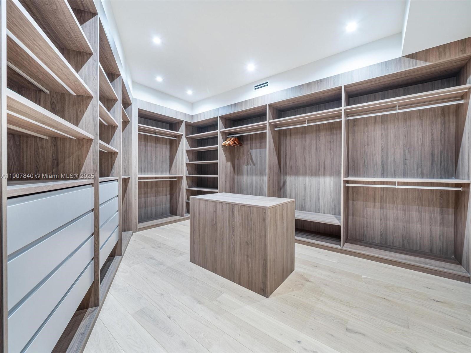 11400 N Bayshore Dr North Miami, FL 33181