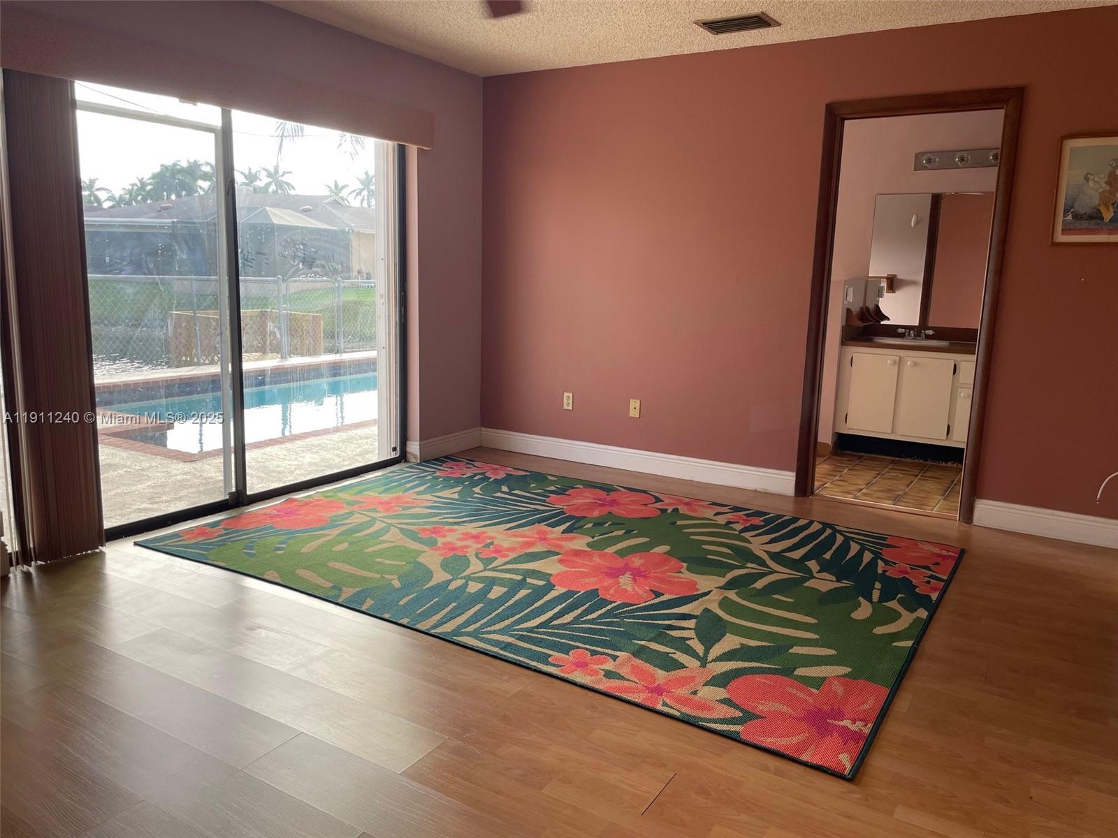 14604 SW 60th Ter Miami, FL 33183