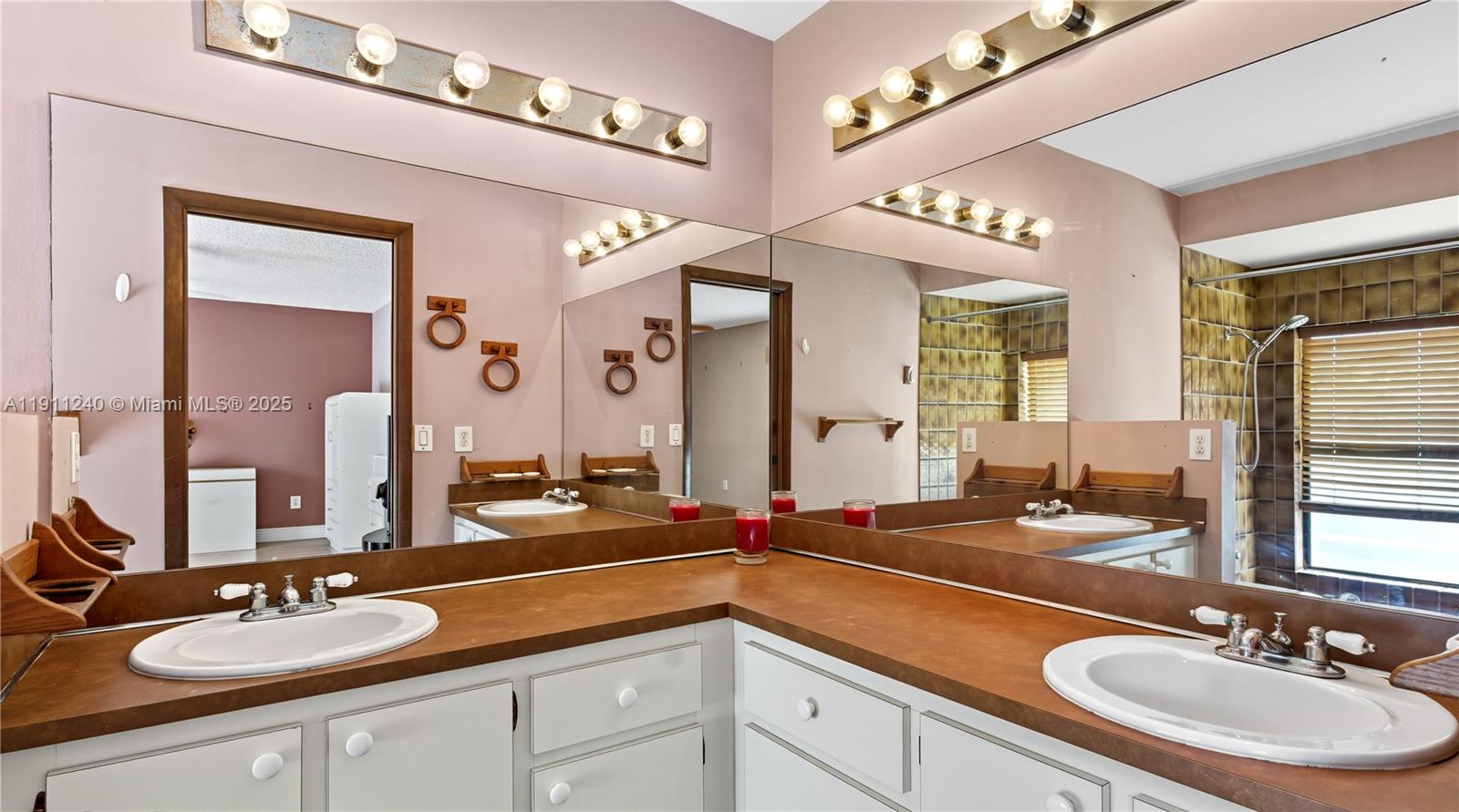 14604 SW 60th Ter Miami, FL 33183