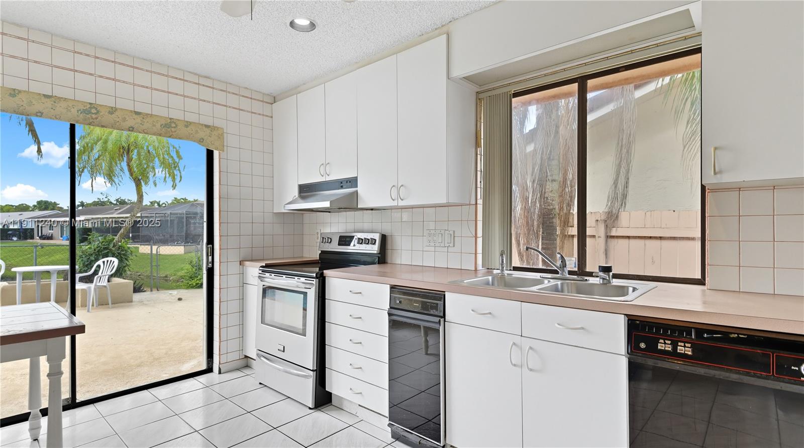 14604 SW 60th Ter Miami, FL 33183