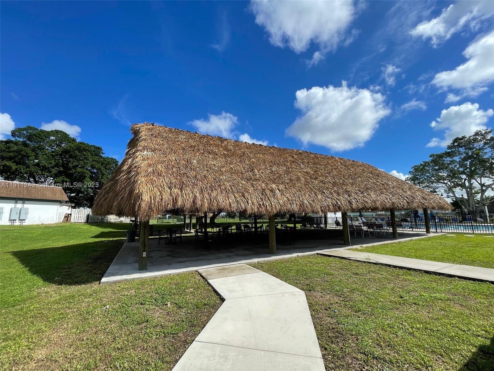 14604 SW 60th Ter Miami, FL 33183