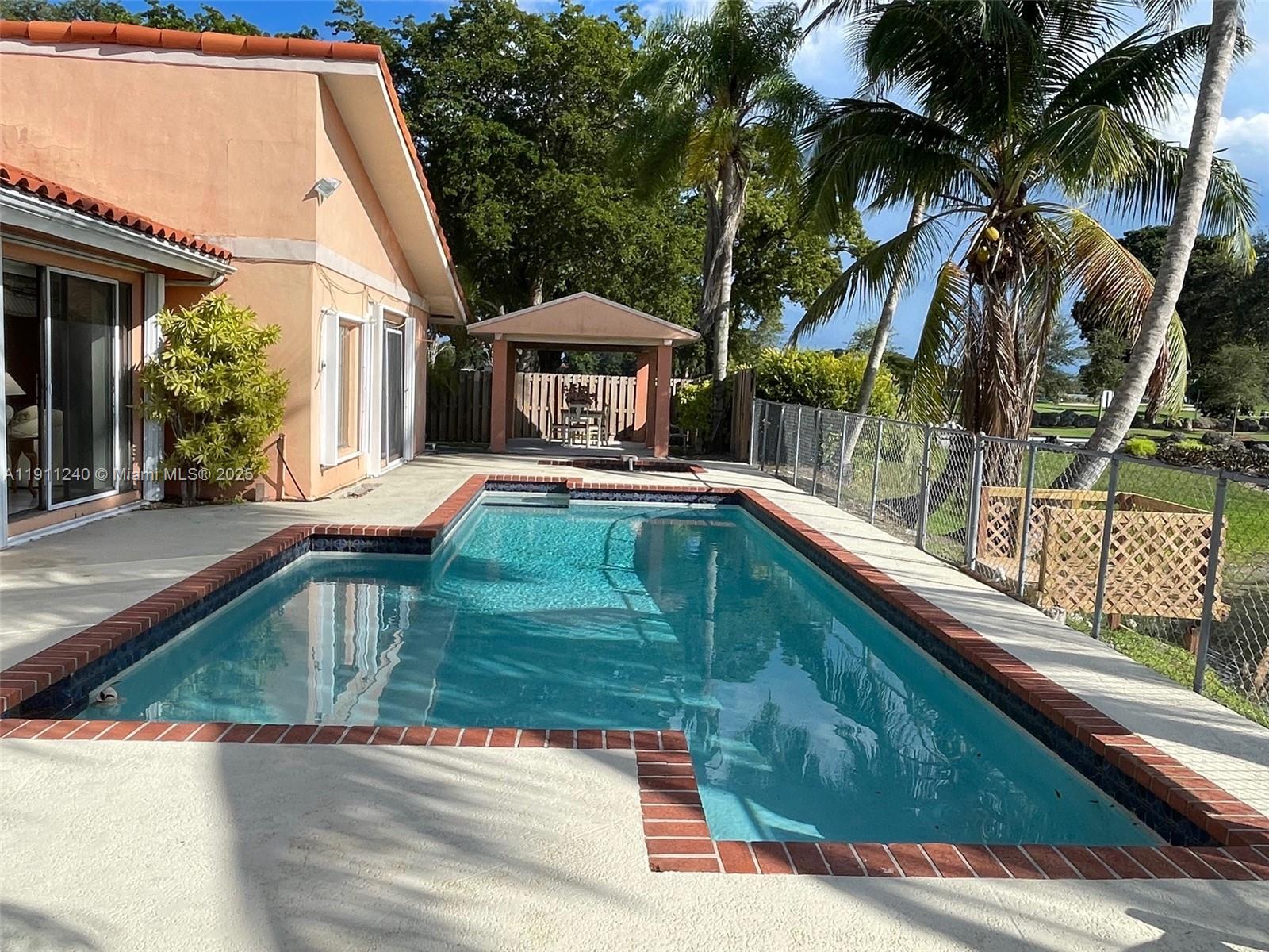 14604 SW 60th Ter Miami, FL 33183