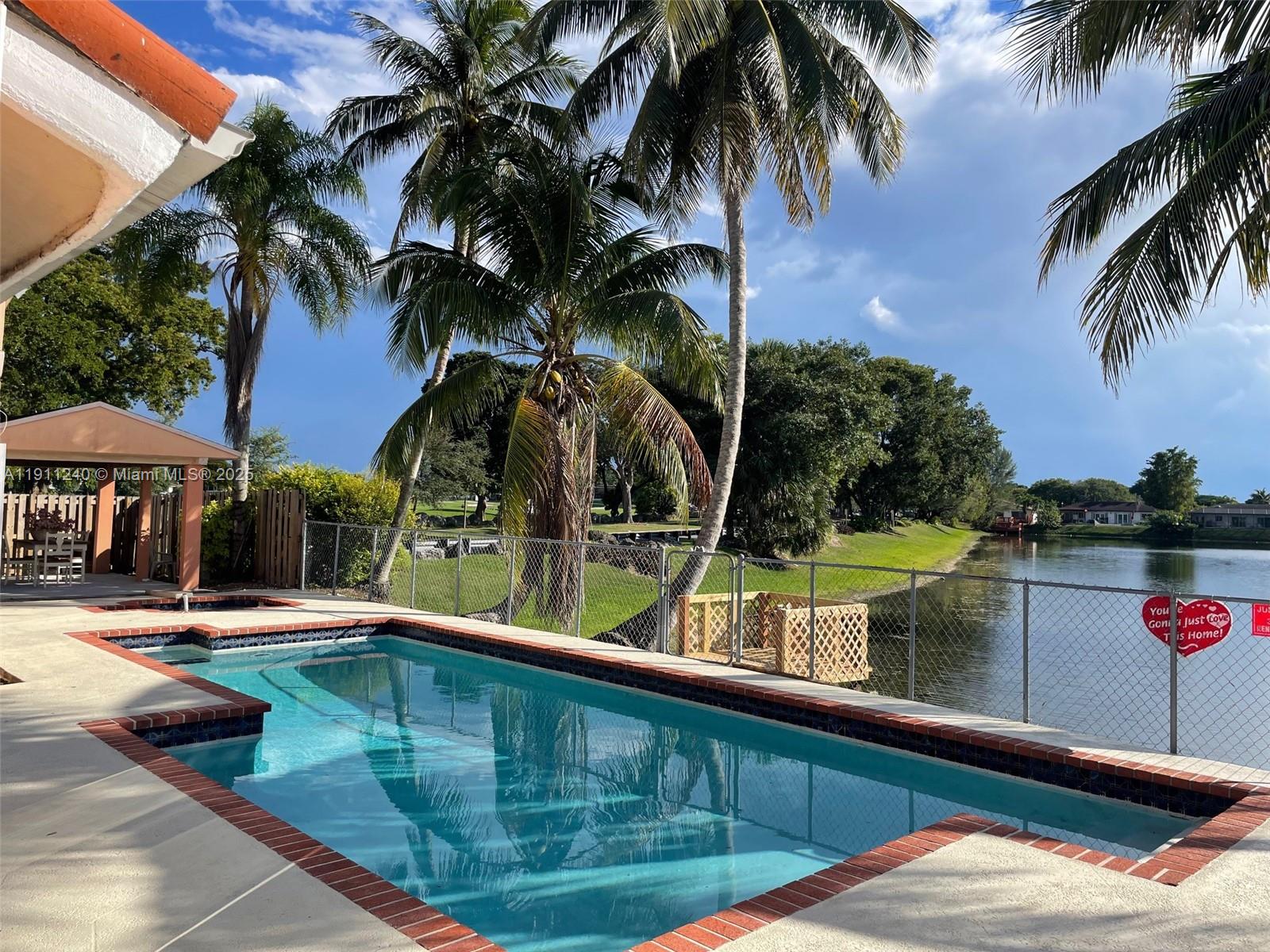 14604 SW 60th Ter Miami, FL 33183