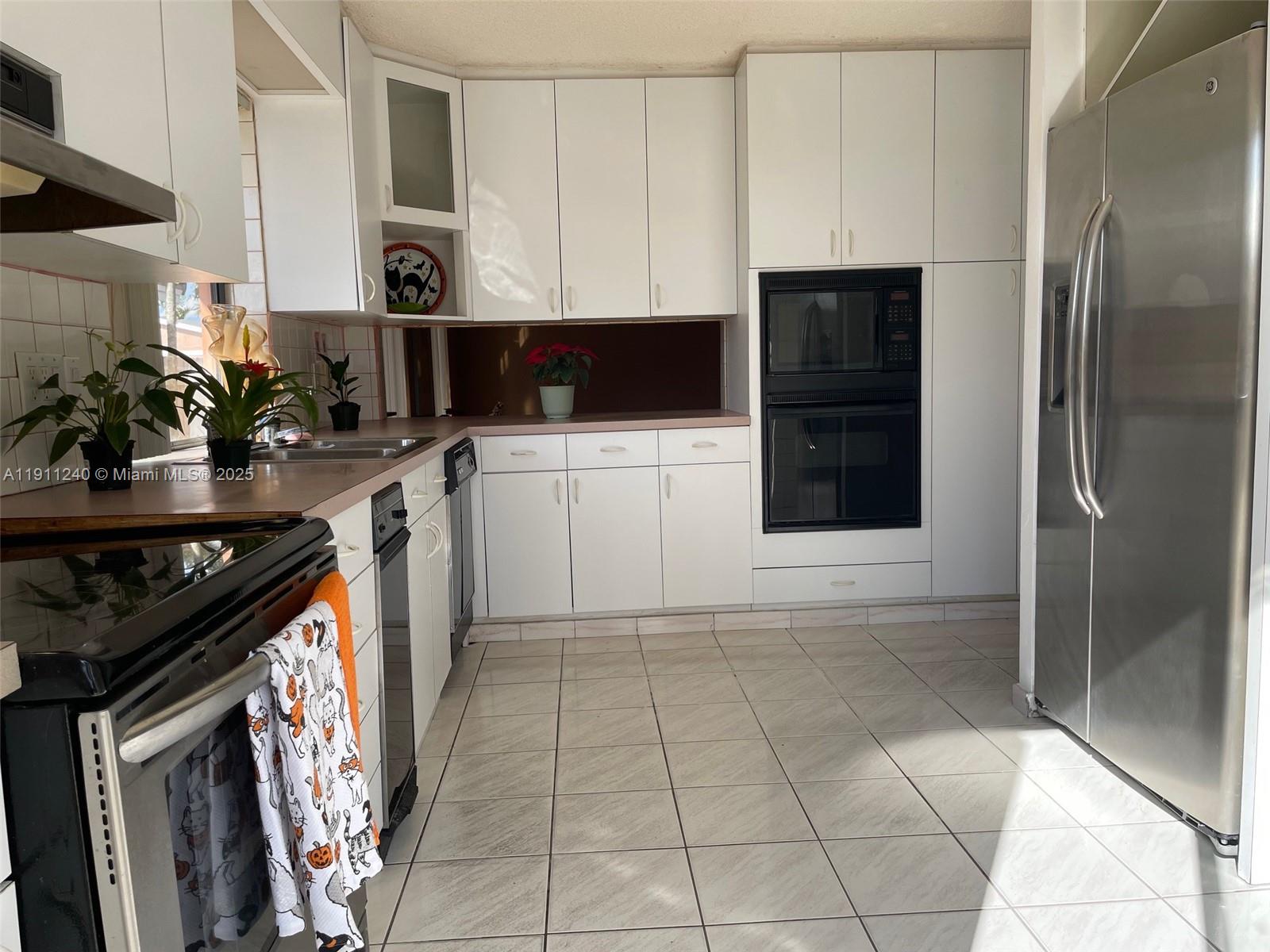 14604 SW 60th Ter Miami, FL 33183