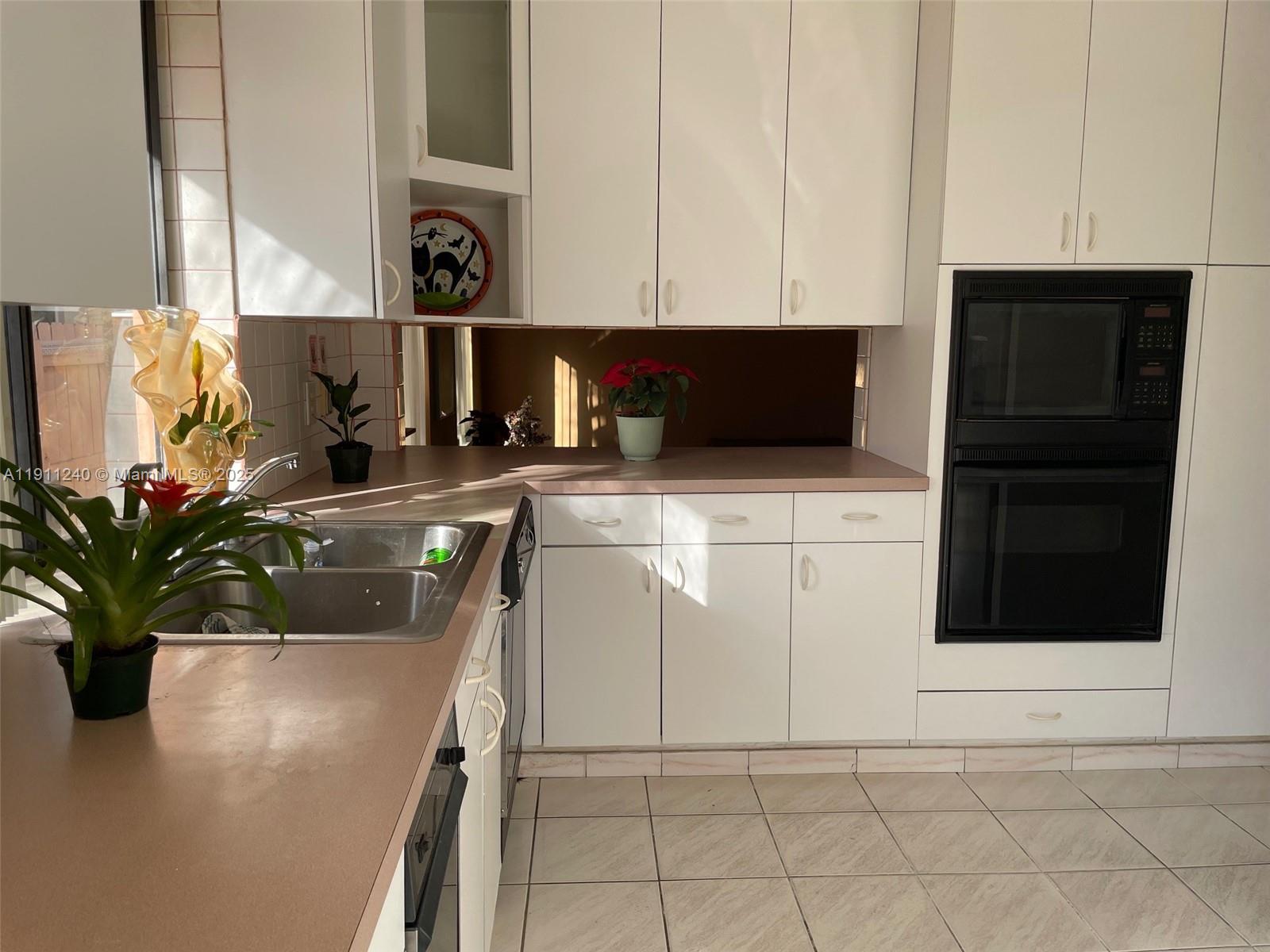 14604 SW 60th Ter Miami, FL 33183